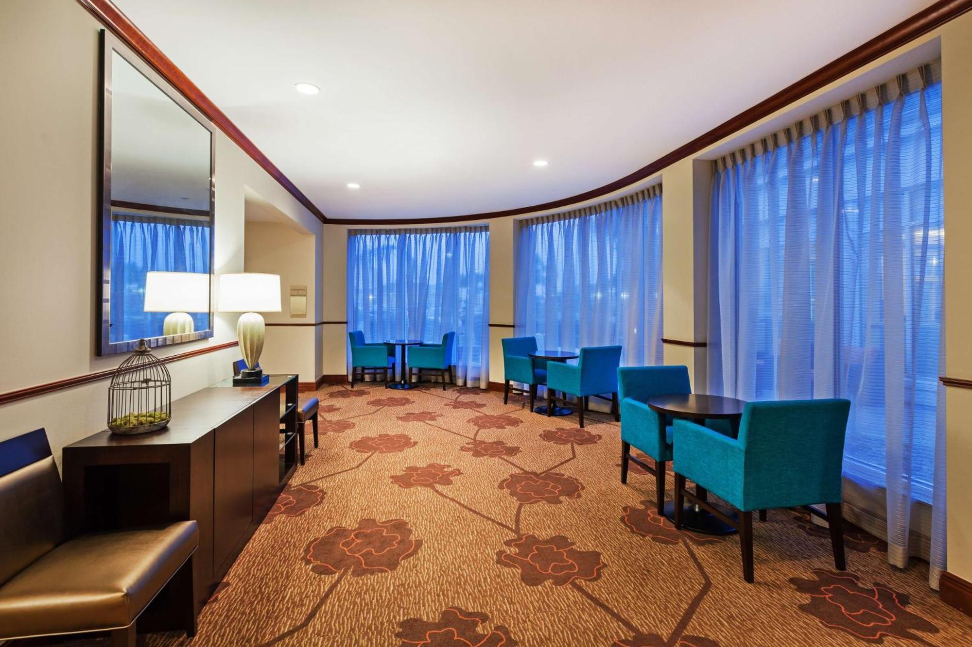 Hotel Hilton Garden 3*